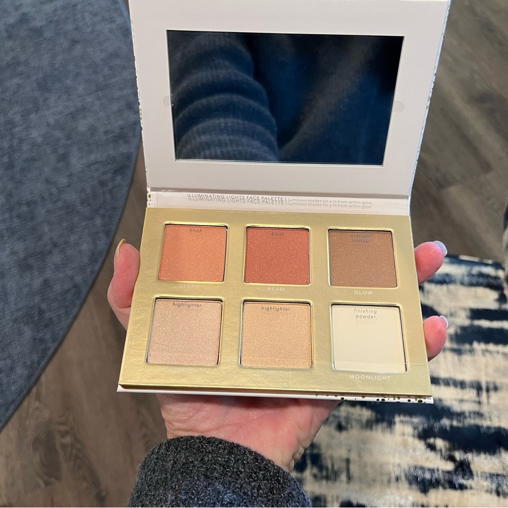 Jane Iredale Illuminating Lights Face Pallete